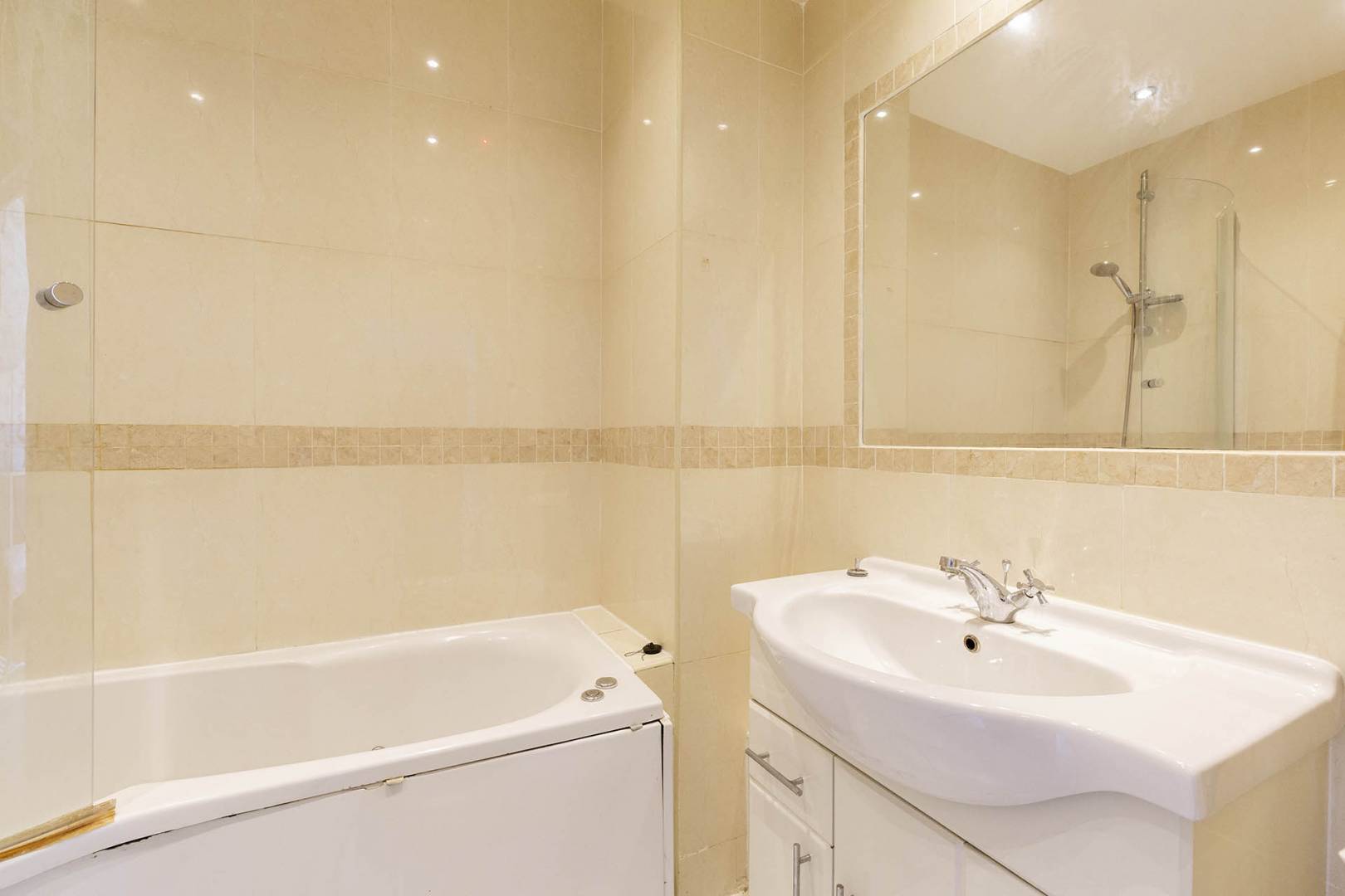 Modern Apartment High Road, Willesden Green